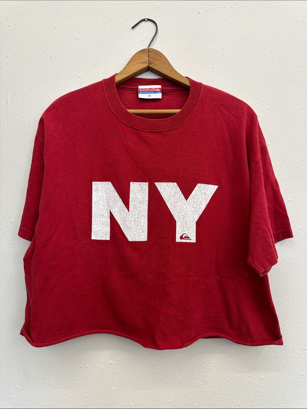 Vintage Quiksilver Red NY Graphic Tee for Women crop top 90s